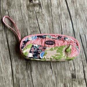 Keen Hazel Wristlet Wallet w/ Optional Crossbody Strap